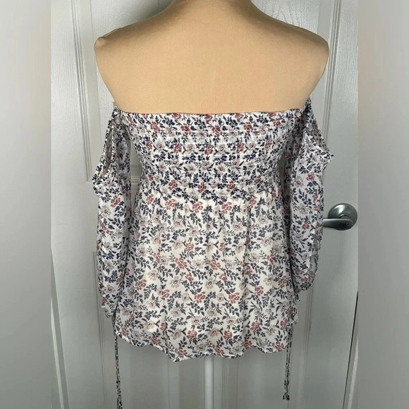 American Eagle Pretty Floral Off Shoulder Top XS - Picture 4 of 8